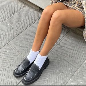 Dolce Vita Elias Flats in Black Leather